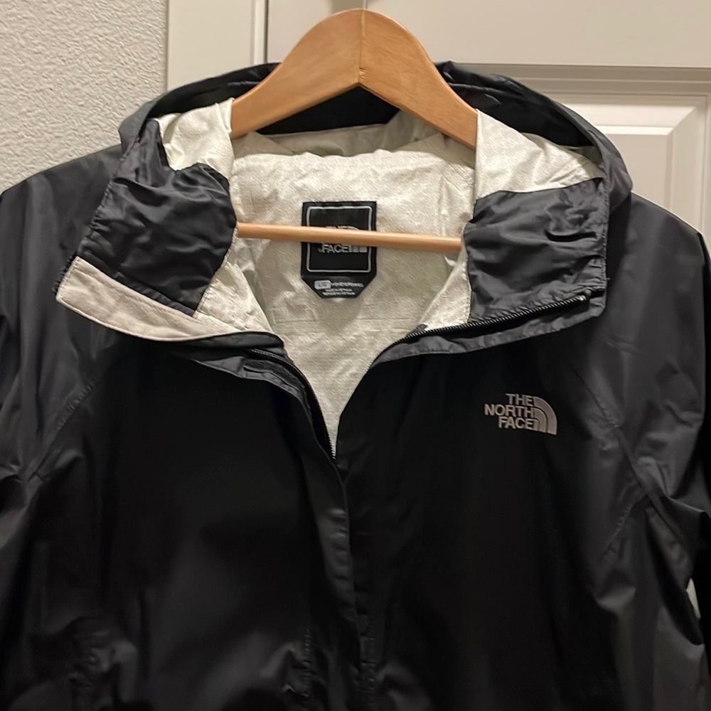 The North Face Black Shell rain jacket, full zip.  Excellent condition.